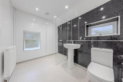 2**Wet Room**