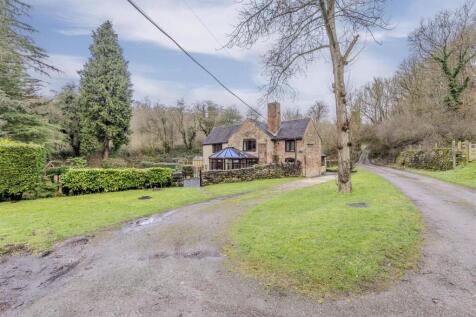 **Denise White Estate Agents Comments**
