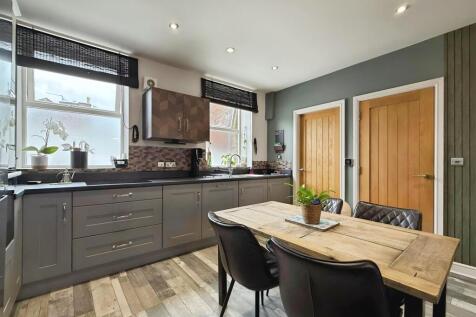 Kitchen Living Area