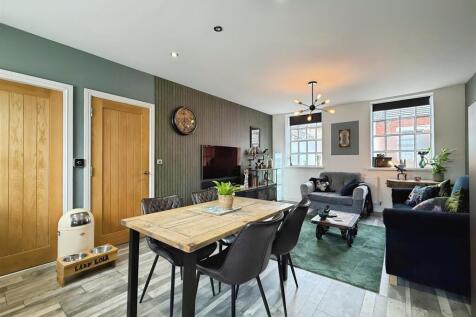 Kitchen Living Area