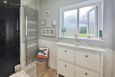 Family Shower Room