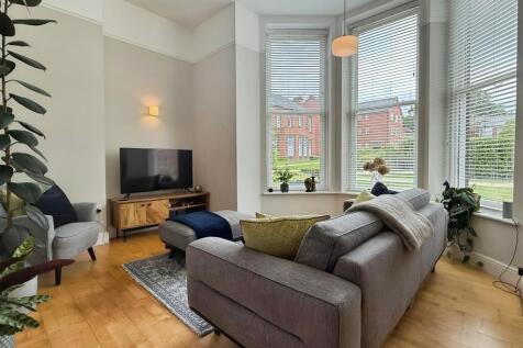Living/Dining Area