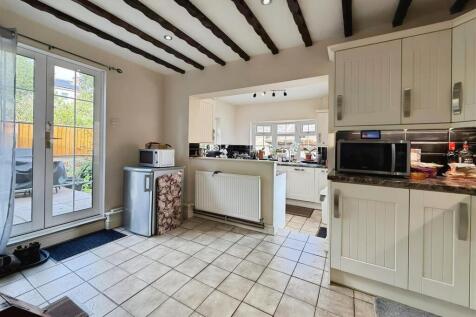 Kitchen/ Breakfast Room