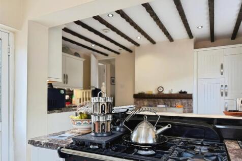 Kitchen/ Breakfast Room