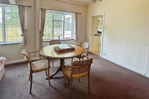Breakfast Room