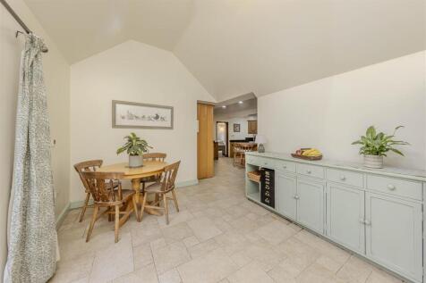 Breakfast Room