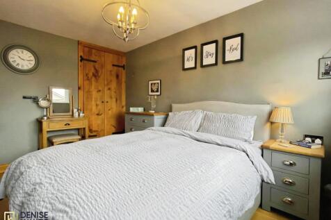 pbox-bedroom-339573.jpg