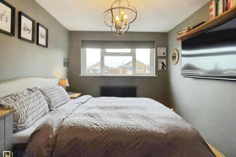 pbox-bedroom-339573.jpg