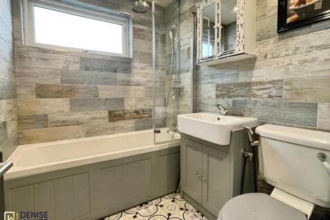 pbox-bathroom-339573.jpg