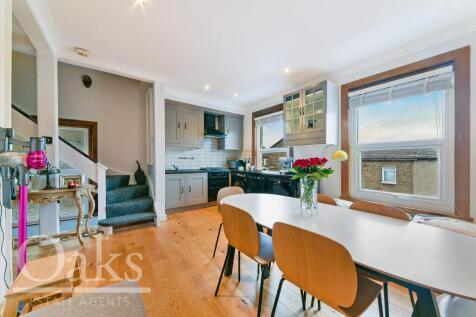 Kitchen / Dining