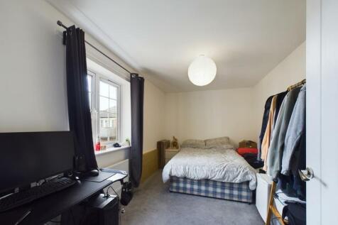 CAM01894G0-PR0135-STILL016.jpg