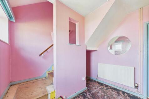 CAM01894G0-PR0179-STILL007.jpg