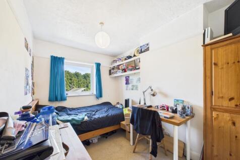 CAM01894G0-PR0193-STILL004.jpg