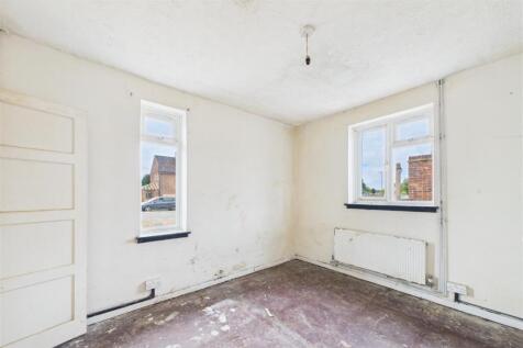 CAM01894G0-PR0204-STILL006.jpg