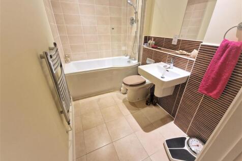 Bathroom.jpg