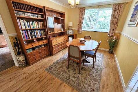 Dining room.jpg