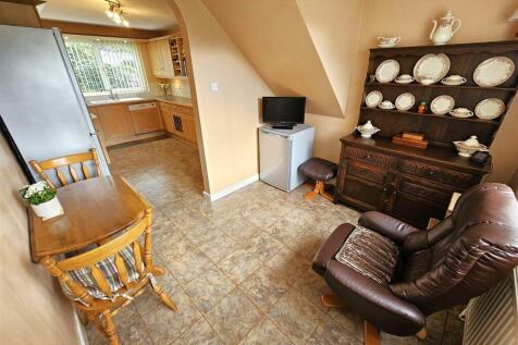 Breakfast room.jpg
