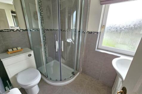 Shower Room.jpg