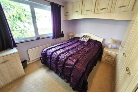 Bed 3.jpg
