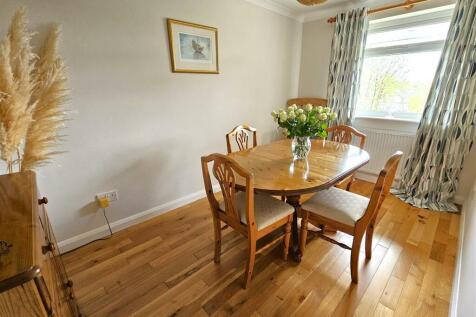 Dining Room.jpg