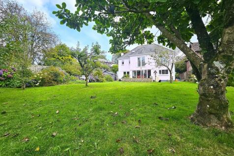 Rear Garden 3.jpg