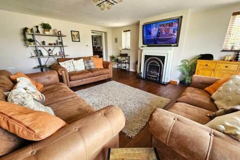 Living room.jpg