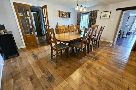 Dining Room 2.jpg