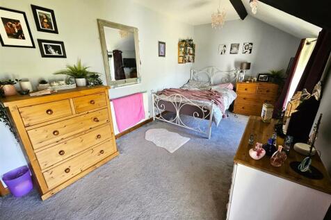 Bedroom 2.1.jpg