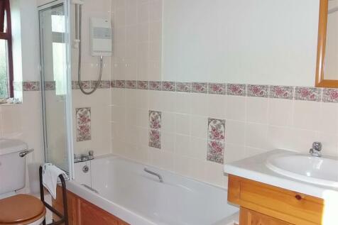 The Annex Prospect House - Bathroom.JPG
