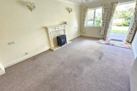 Living Room.jpg