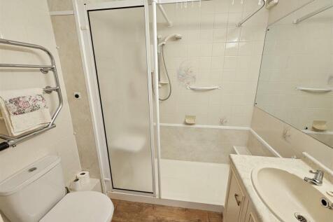 Bathroom.jpg
