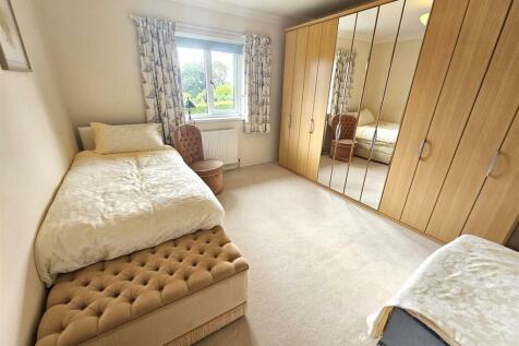 Bedroom 3.jpg