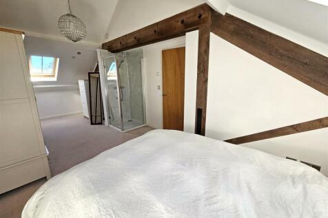 Master Bedroom.jpg