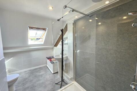 Shower Room.jpg