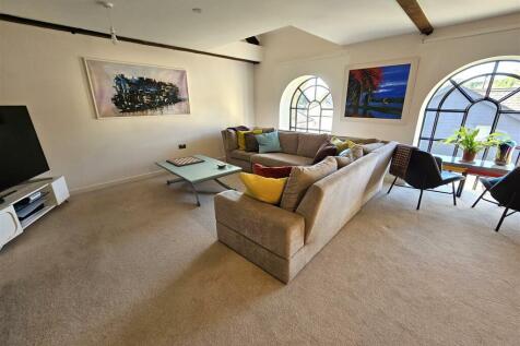 Lounge area.jpg