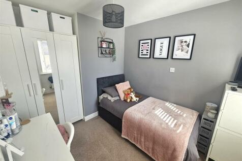 Bedroom 2.jpg