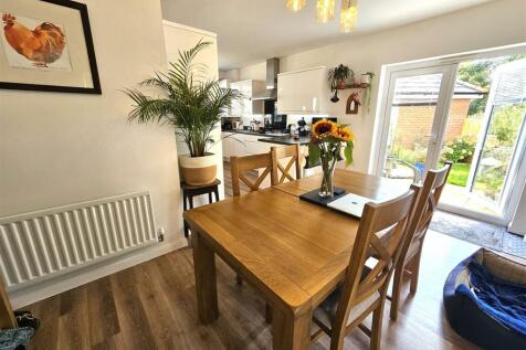 Dining area.jpg