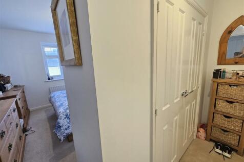 Dressing Area and Wardrobes.jpg