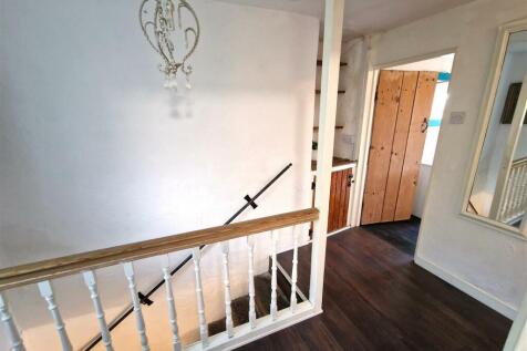 First Floor Landing.jpg