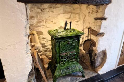 Former fireplace.jpg