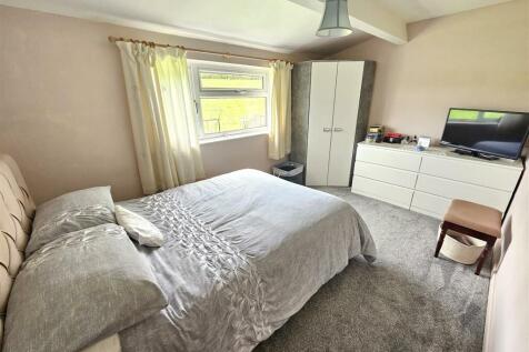 Bedroom 2.jpg