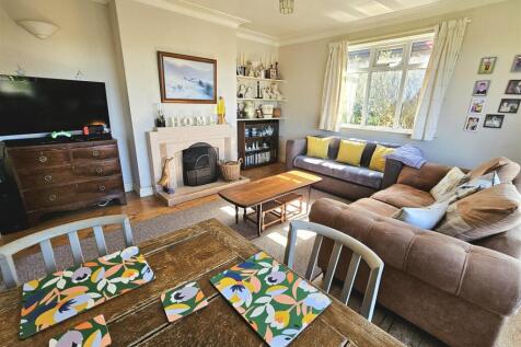 New Front Room 2.jpg