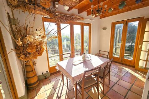 Garden Room.jpg