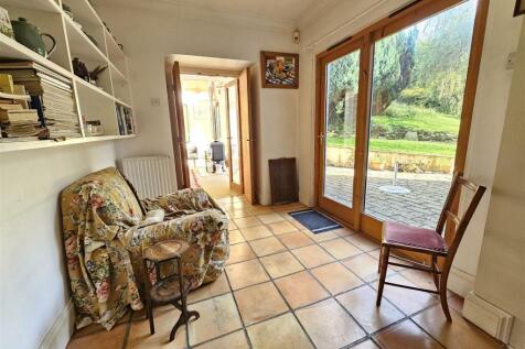 Breakfast Room.jpg