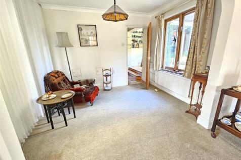 Dining Room.jpg