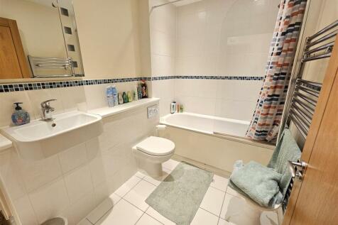 Bathroom.jpg