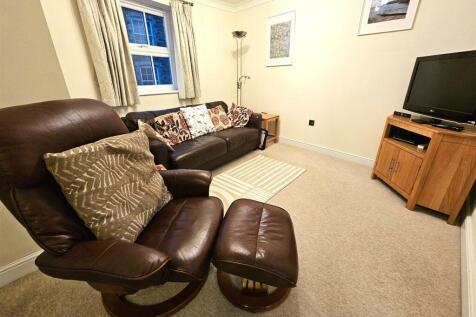 Lounge area.jpg