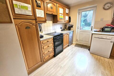 Kitchen - Copy.jpg