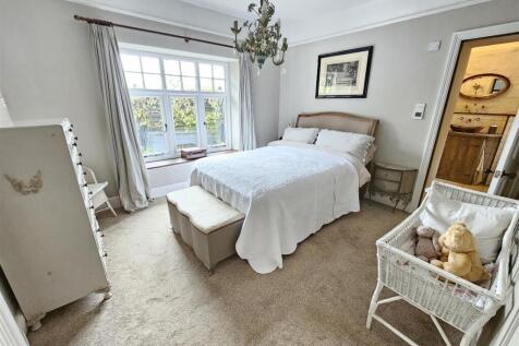 Bedroom 3.jpg