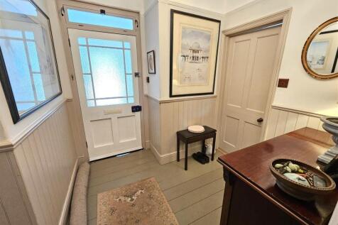 Entrance Hall.jpg
